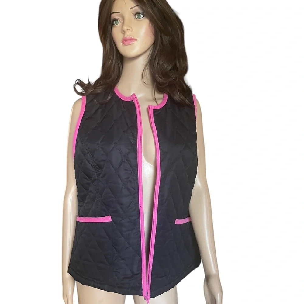 LILLY PULITZER Quilted VEST
Embriodered PALM TREES Black
Pink Size M - Picture 11 of 11